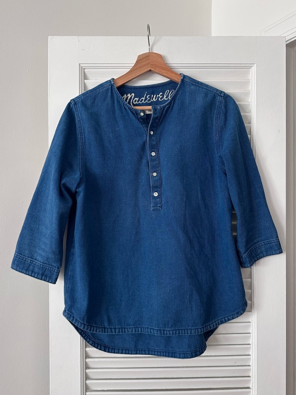 Madewell Denim henley tunic top, medium wash, 3/4 sleeve, band collar, Small